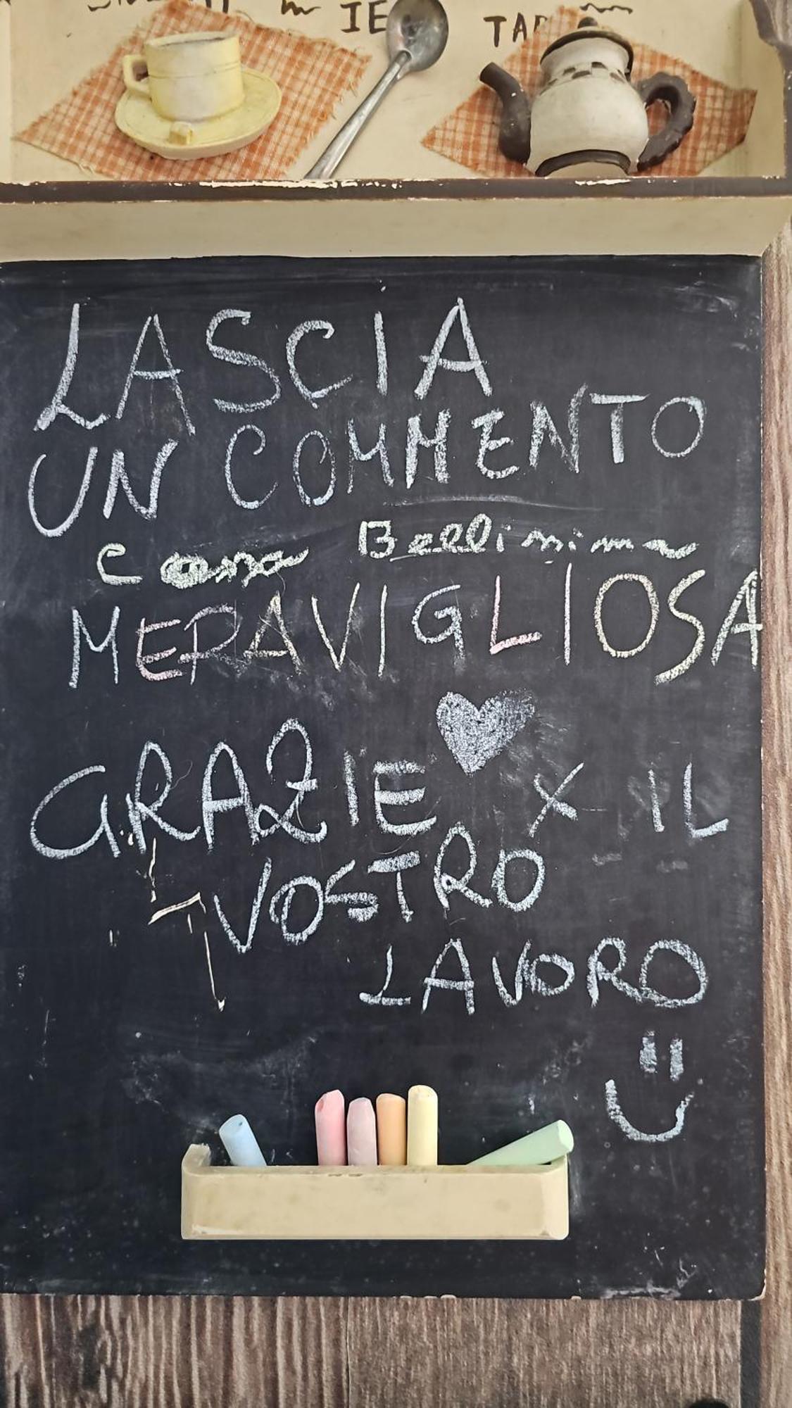 Alice Nel Paese Delle Meraviglie Sulbiate Exterior foto